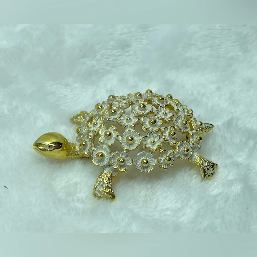 Vintage Tortolani  gold white turtle brooch